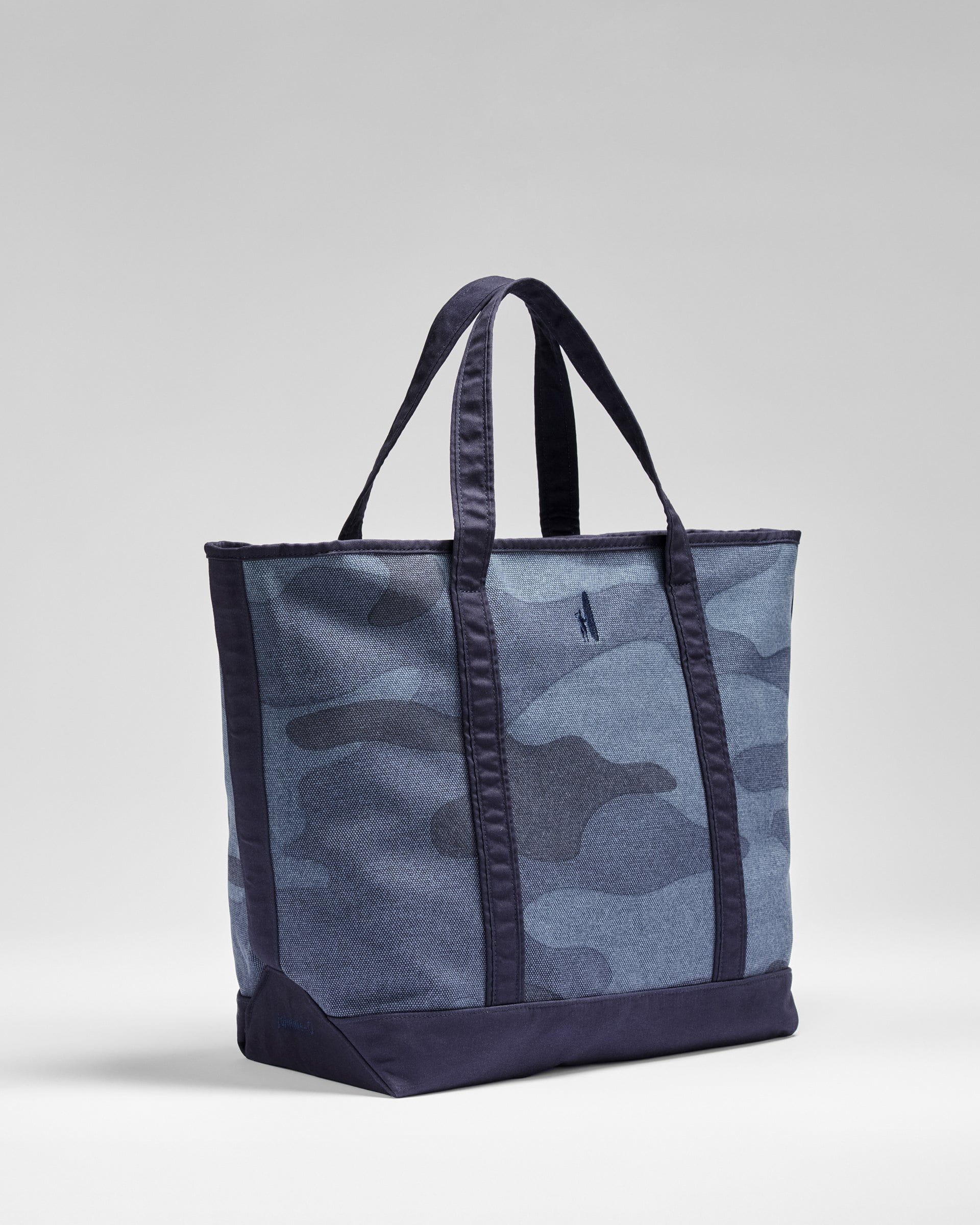 Camo Zip Tote Bag - Image 2