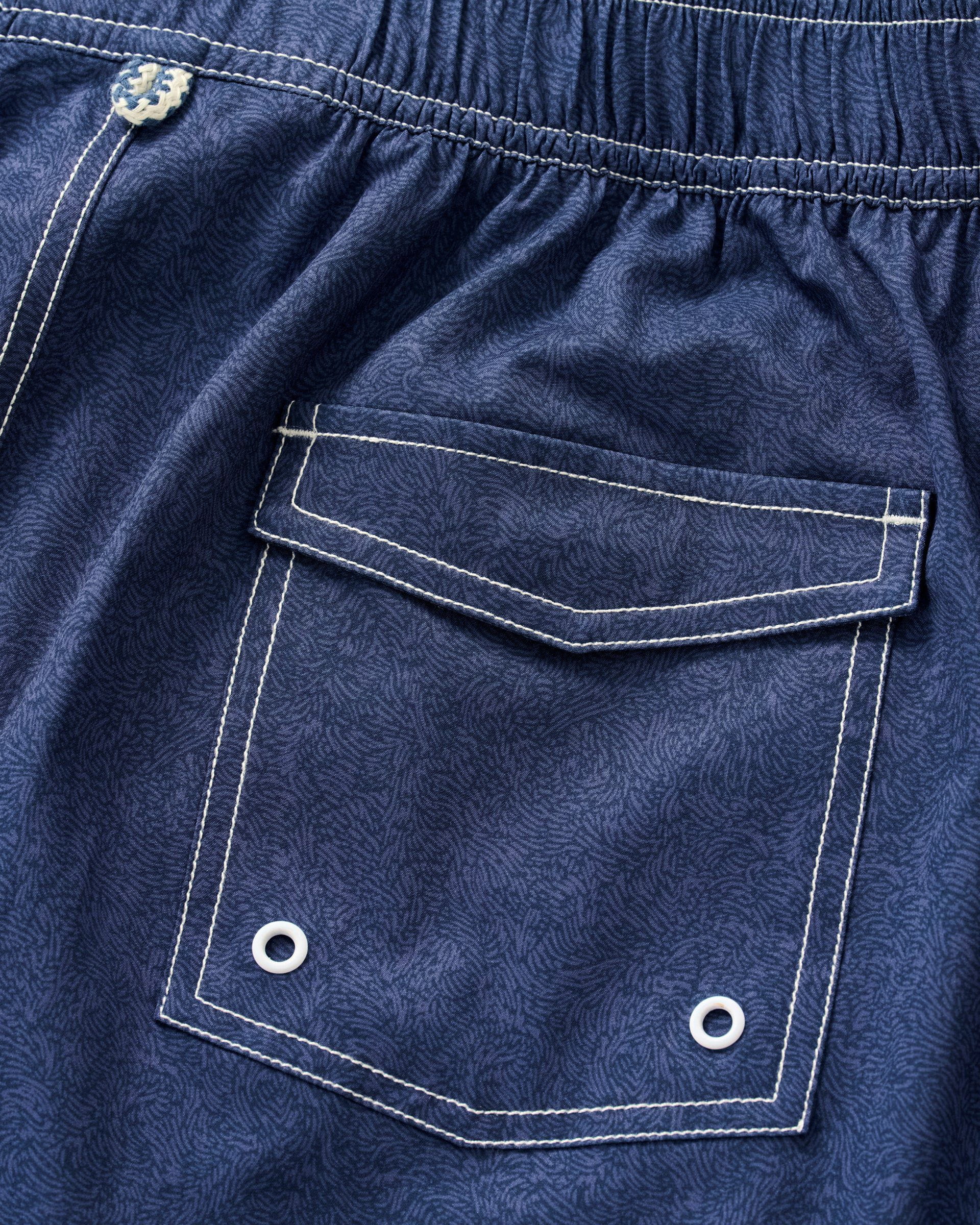 The Half Elastic 7" Surf Shorts - Image 8