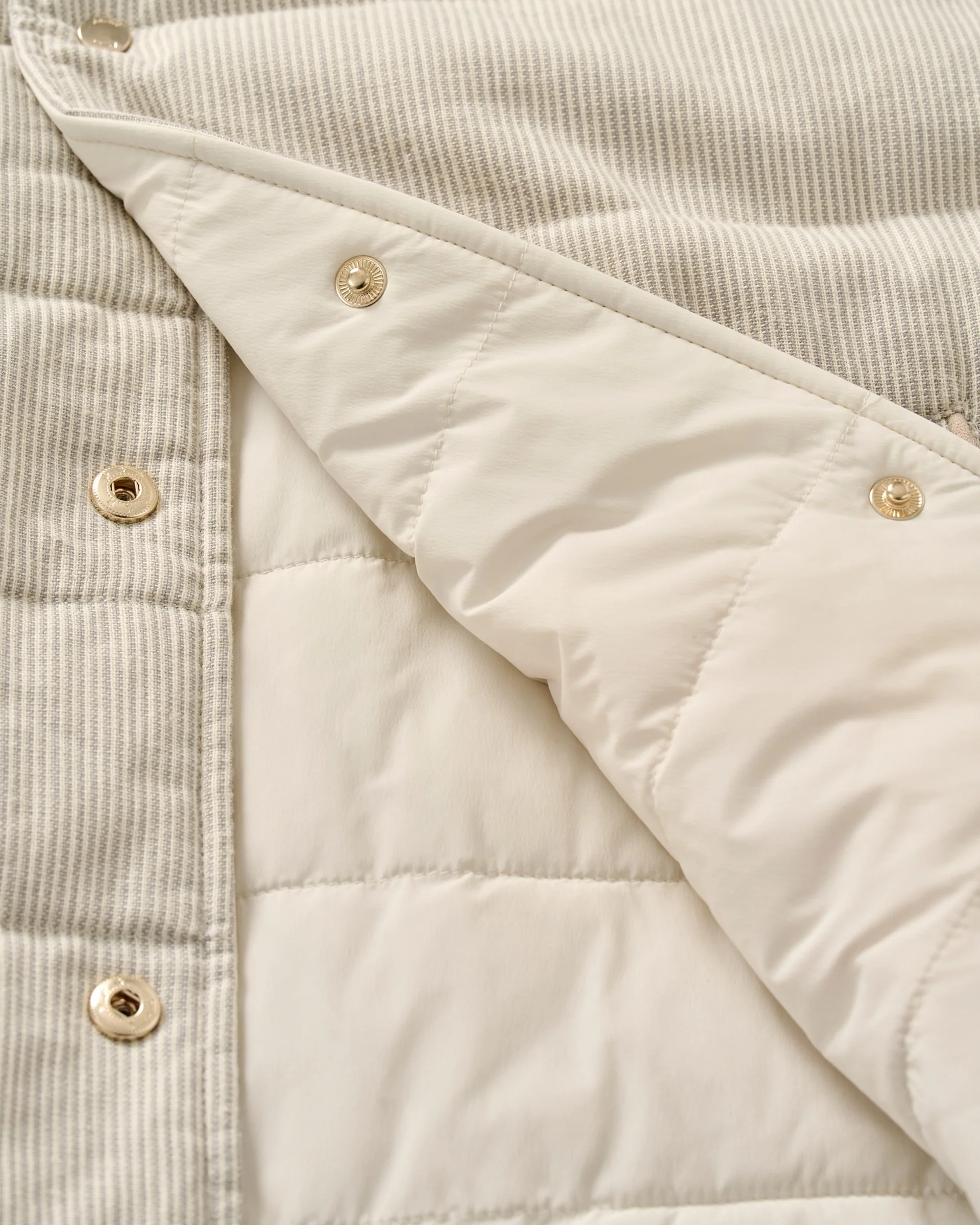 Sandhills Reversible Snap Front Vest - Image 12